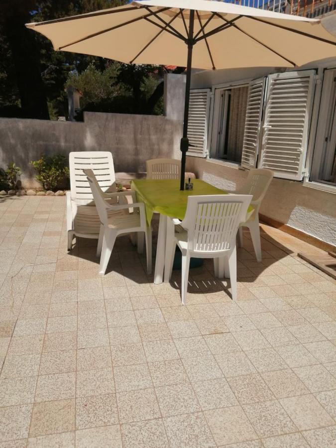 Sea Breeze Apartments With Private Beach And Boat Anchorage Стара-Новаля Экстерьер фото