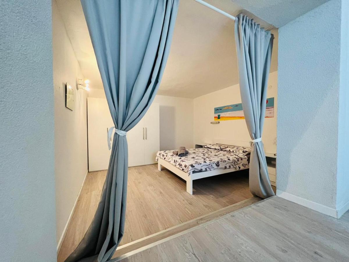 Sea Breeze Apartments With Private Beach And Boat Anchorage Стара-Новаля Экстерьер фото