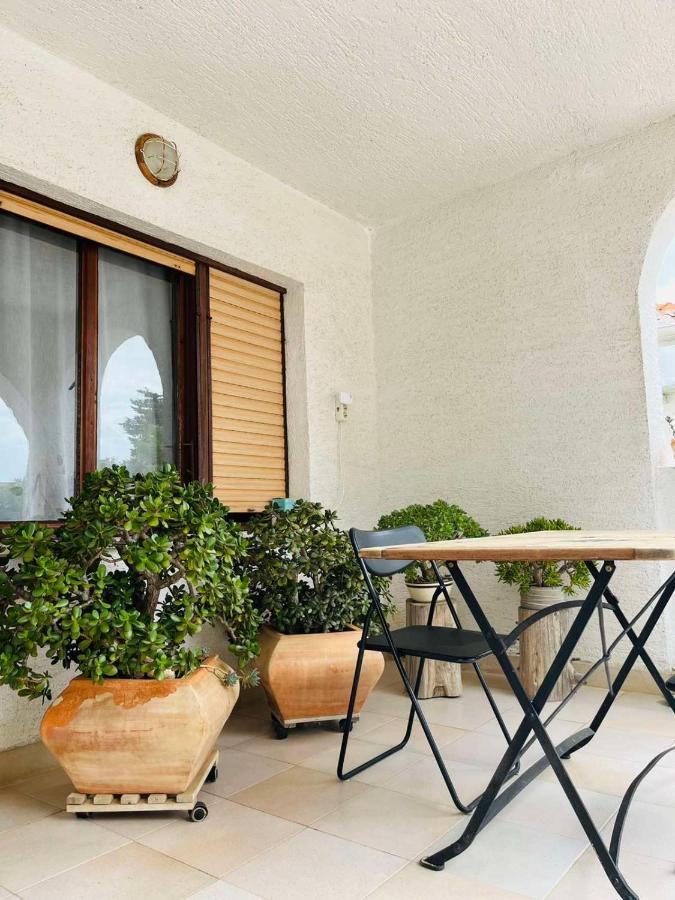 Sea Breeze Apartments With Private Beach And Boat Anchorage Стара-Новаля Экстерьер фото