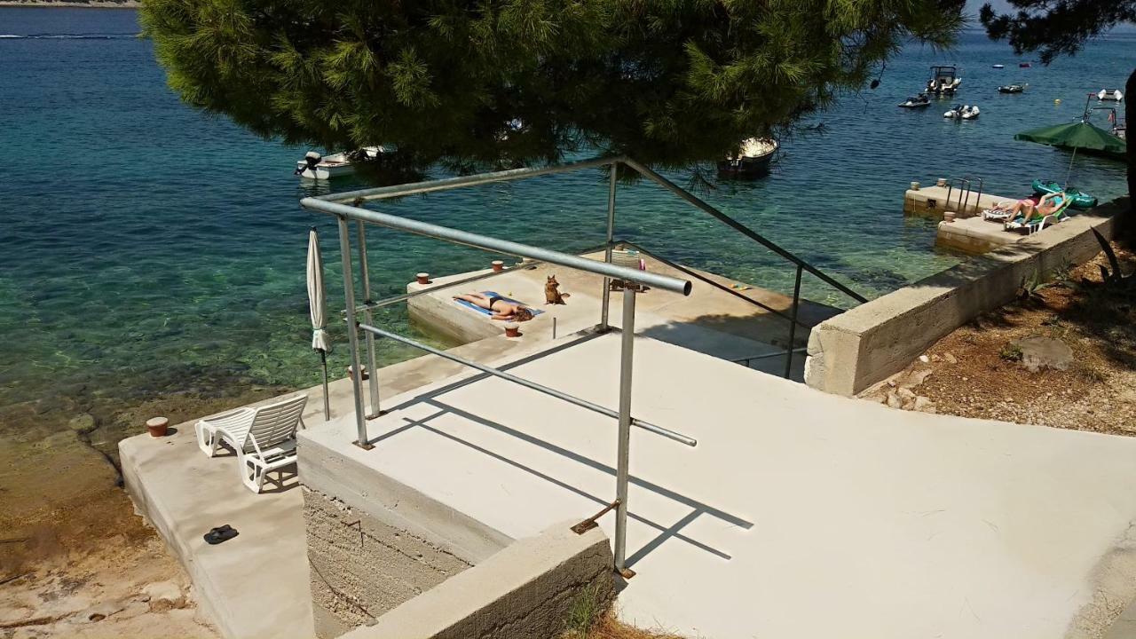 Sea Breeze Apartments With Private Beach And Boat Anchorage Стара-Новаля Экстерьер фото