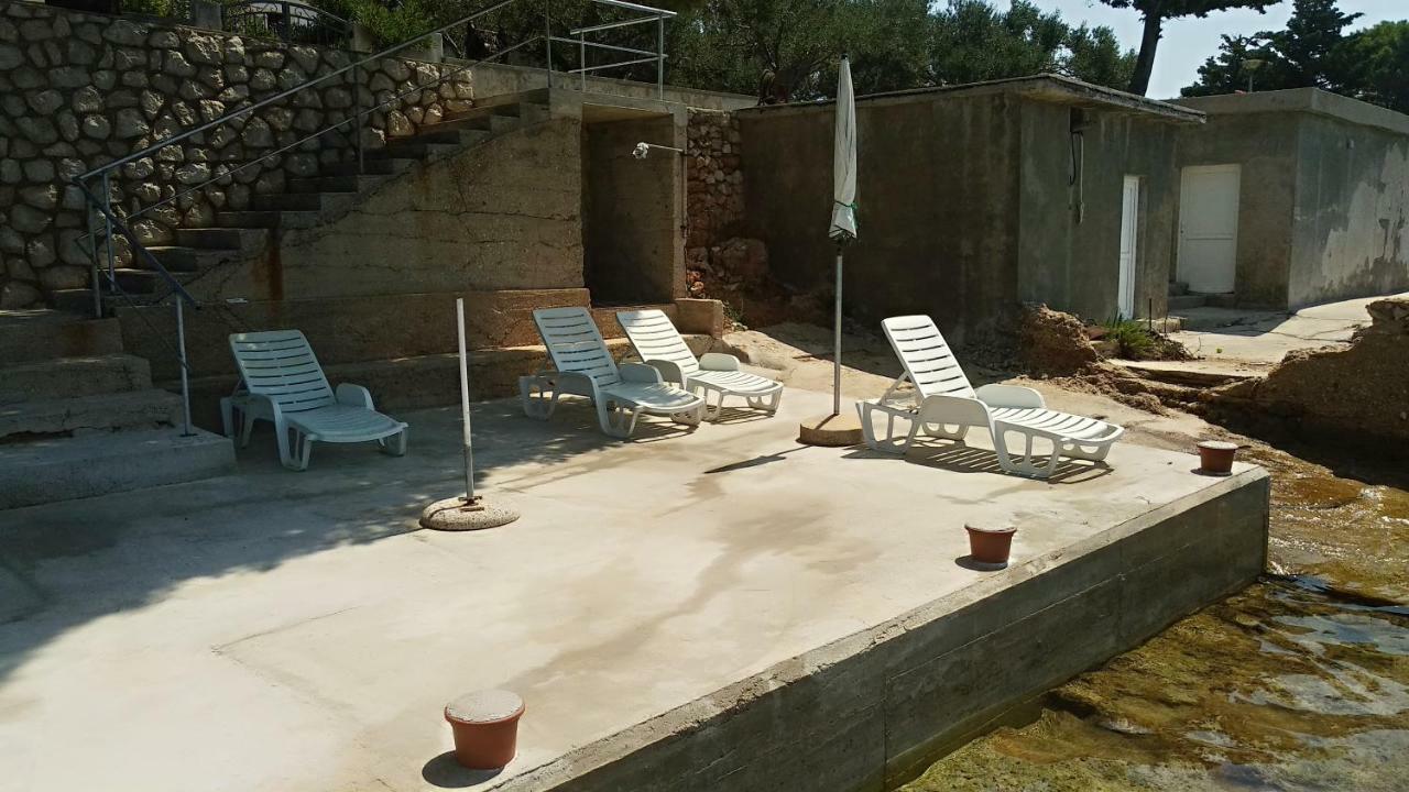 Sea Breeze Apartments With Private Beach And Boat Anchorage Стара-Новаля Экстерьер фото